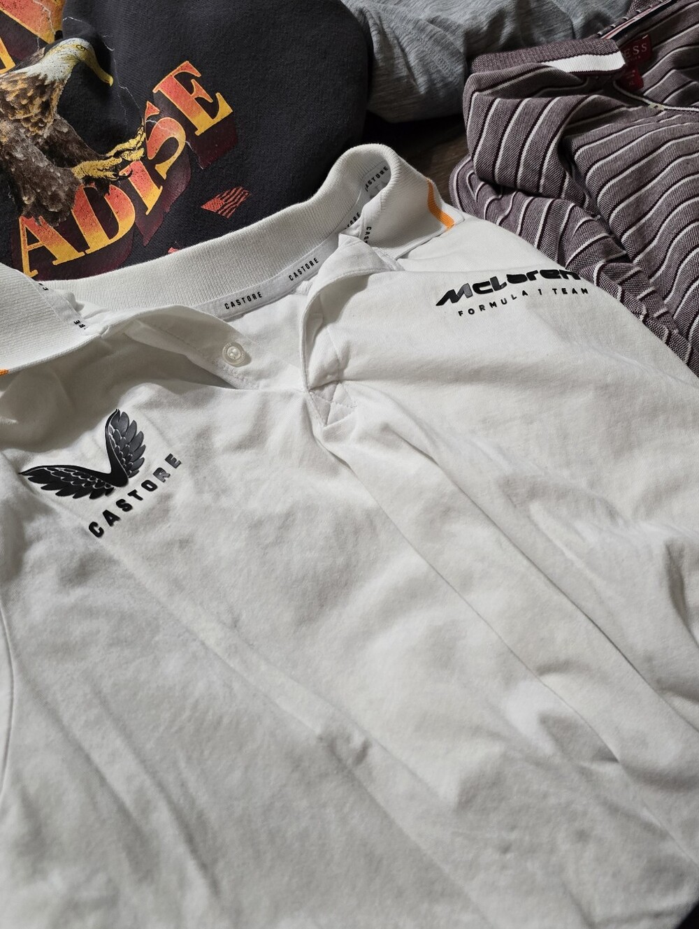 Lot of (12) shirts different brands no smoke no pets no tears - Picture 4 of 7